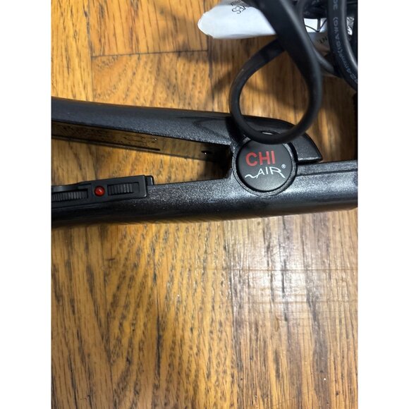 Chi Air Flat Iron Hair Straightener Dual Voltage Black - Picture 2 of 4